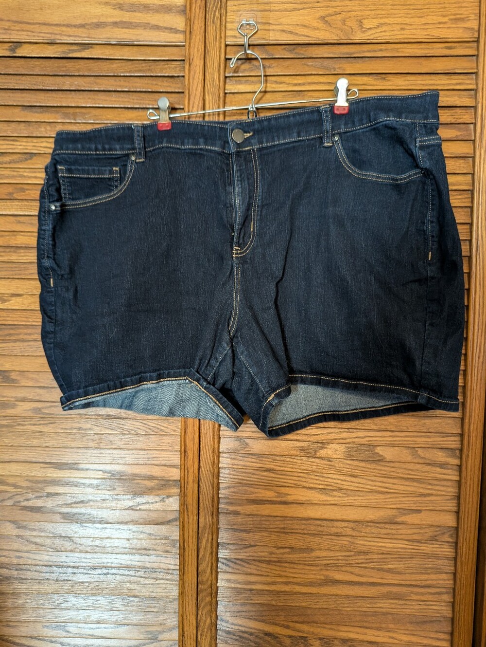 Lane Bryant Flex Magic Waist Mid Rise Girlfriend Short Size 26